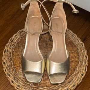 Bernardo Women's Metallic Gold Heels